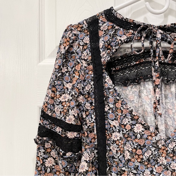 American Eagle Outfitters Floral Cropped Shirt - Picture 7 of 16